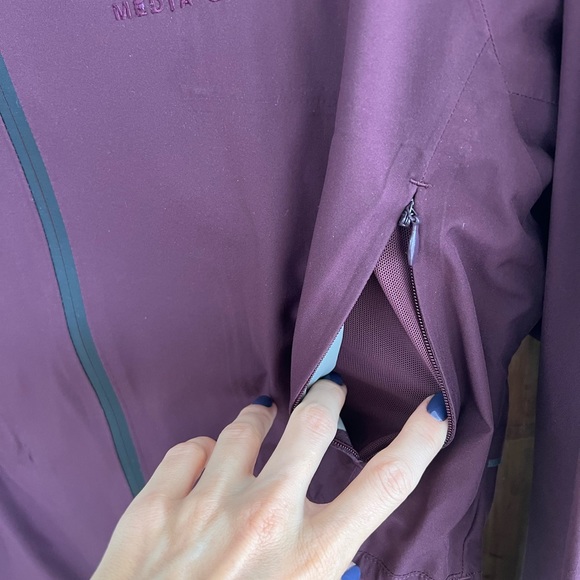 Lululemon Wind Breaker size 6 maroon (branded-see photos) - Picture 9 of 15